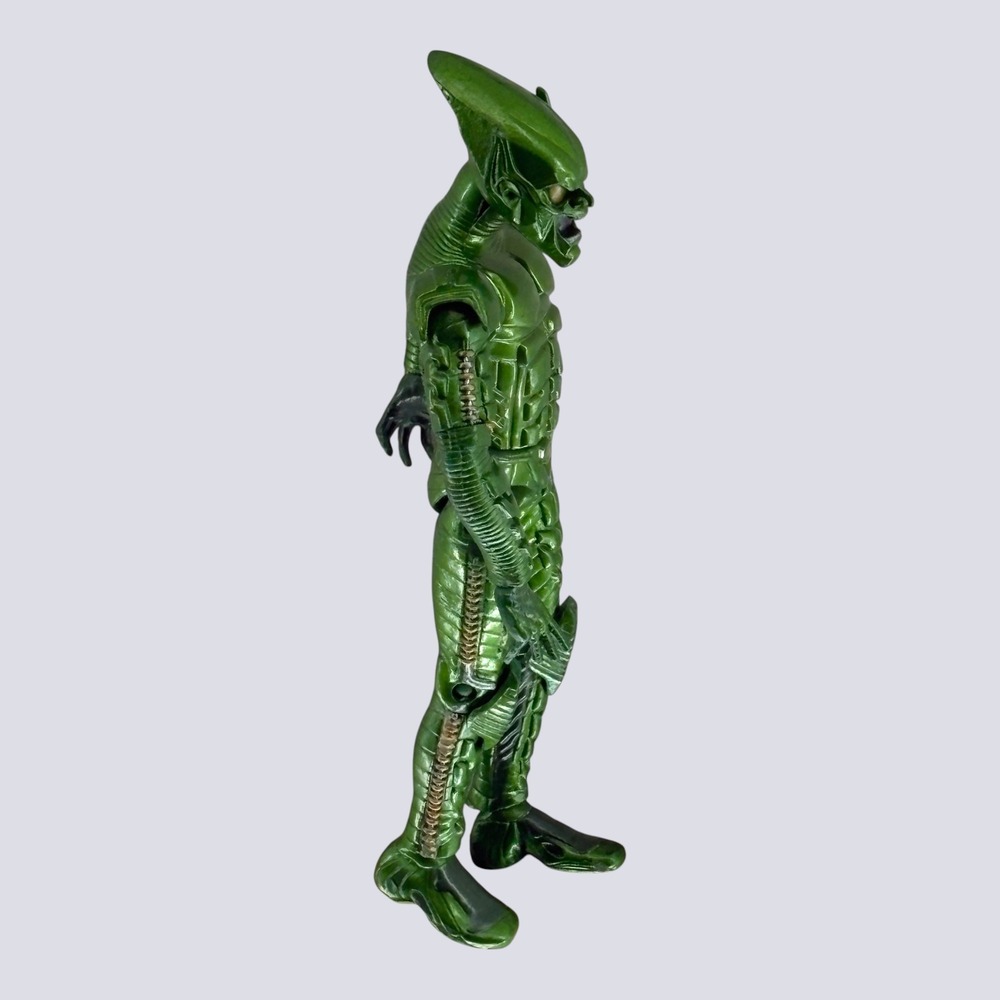 Green Goblin 6 Inch Action Figure Poseable Green Toy Biz Spider-Man 2002 Movie - Picture 4 of 5